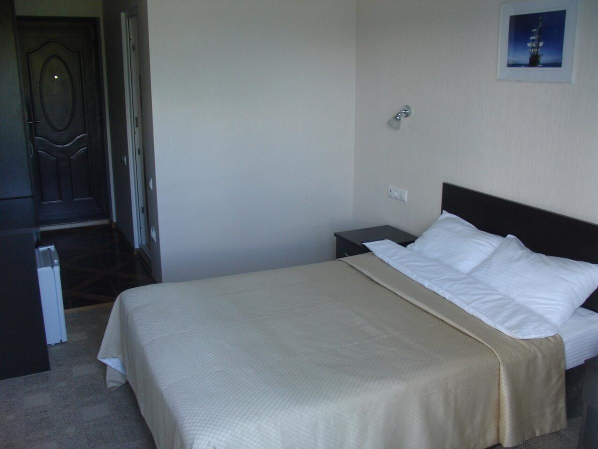 Hôtel Iceberg à Pizunda Extérieur photo