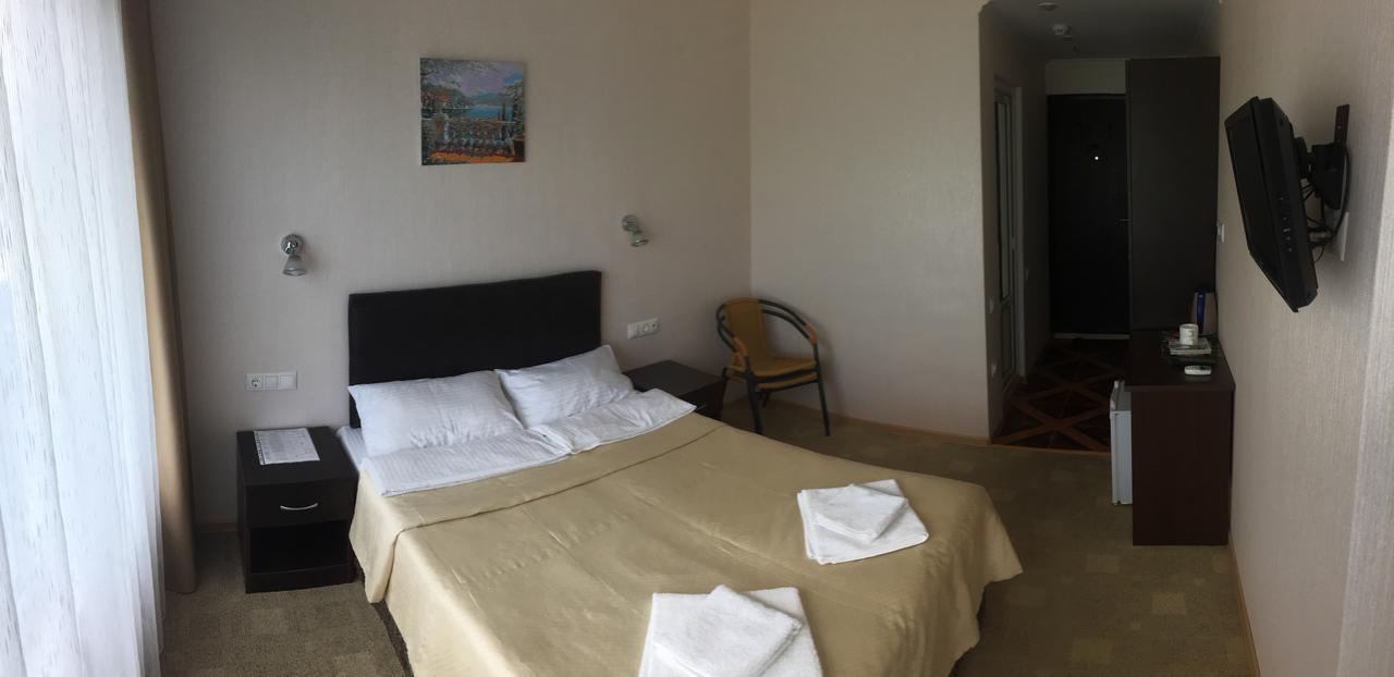 Hôtel Iceberg à Pizunda Extérieur photo