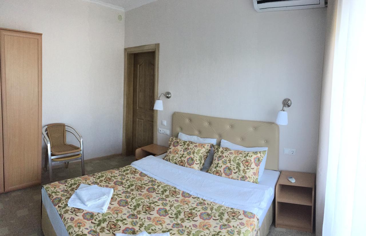 Hôtel Iceberg à Pizunda Extérieur photo